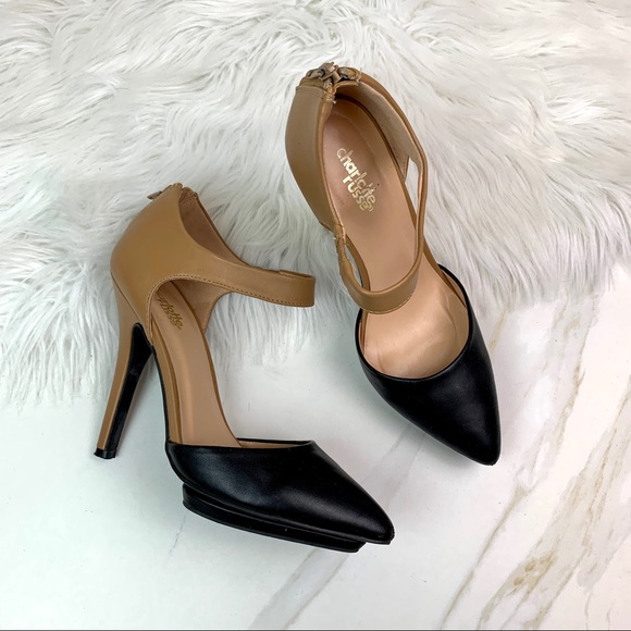 🔥4 for 25 Charlotte Russe Black & Tan Pointy Heel - Picture 3 of 7